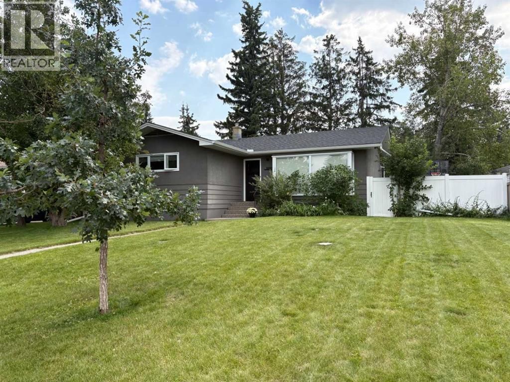 5327 17 Avenue Sw, Calgary