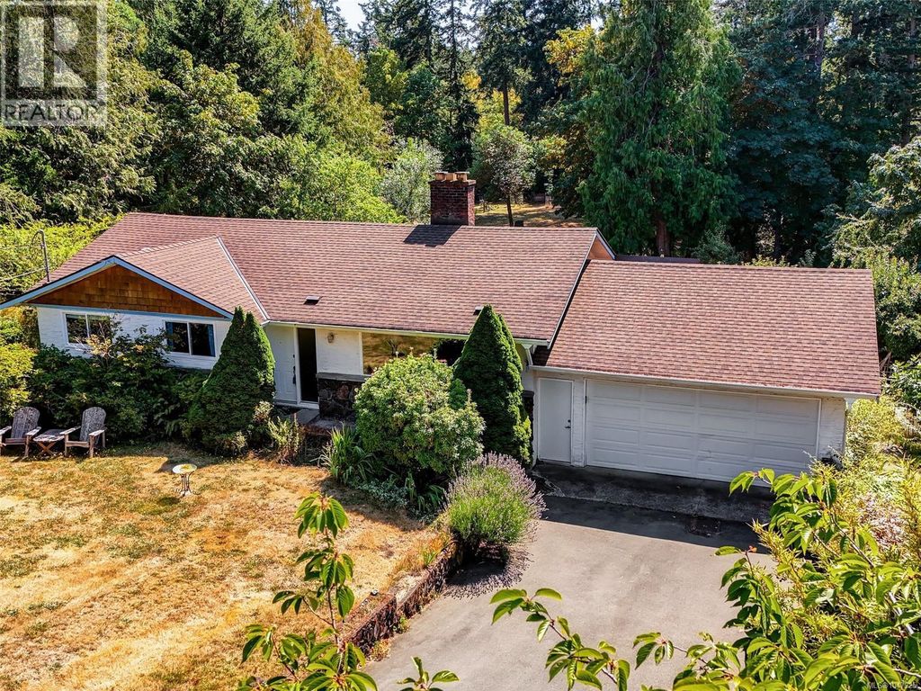 4209 Leeron Pl, Metchosin