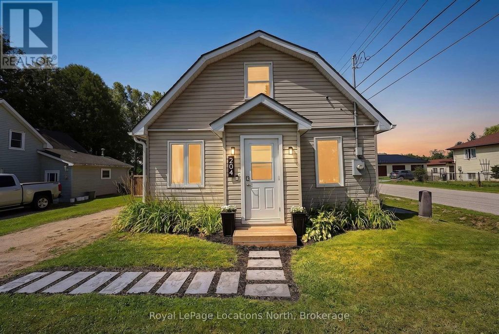 204 Sutherland Street N, Clearview (stayner)