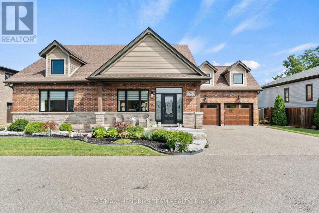 5b Wilholme Drive, St. Catharines (grapeview)