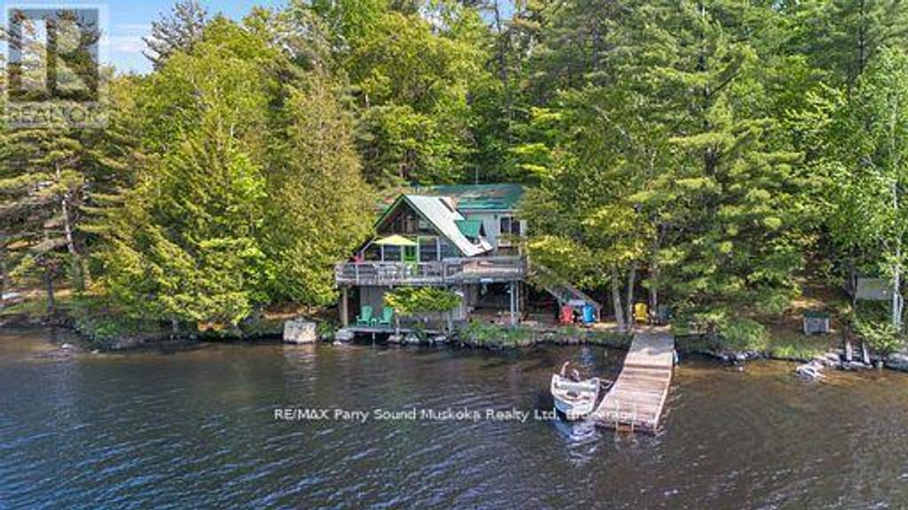 124 Healey Lake Water, The Archipelago (archipelago South)