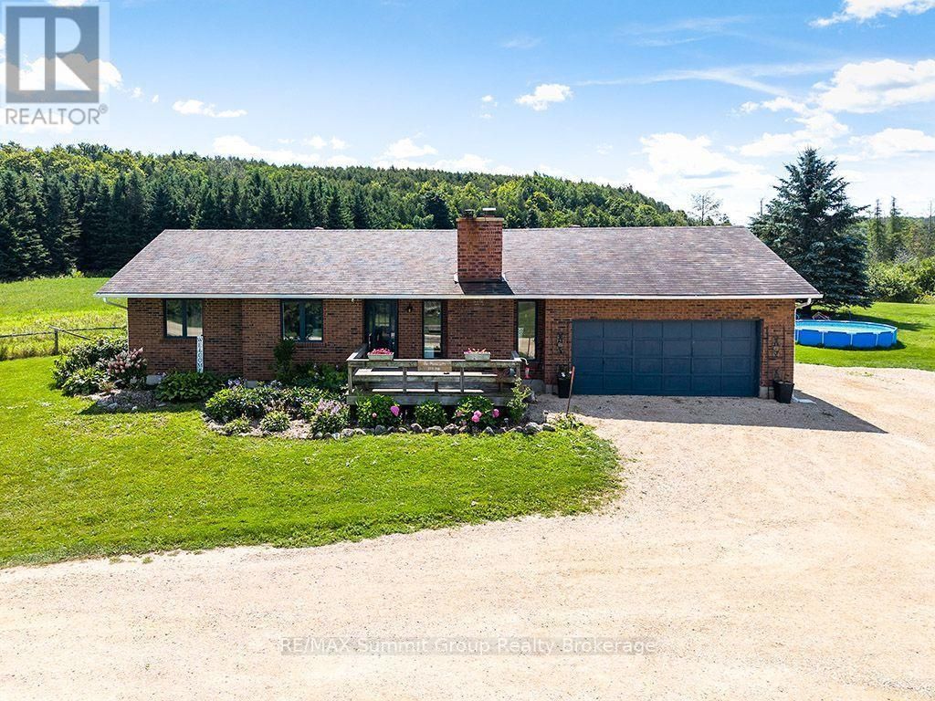 449686 10th Concession Road, Grey Highlands