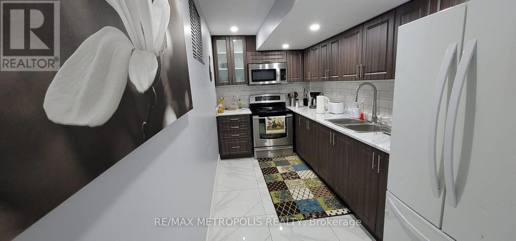 Bsmt - 1 Desert Garden Drive, Brampton (northwest Brampton)