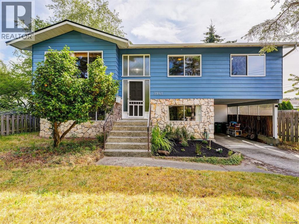 3941 Larchwood Dr, Saanich