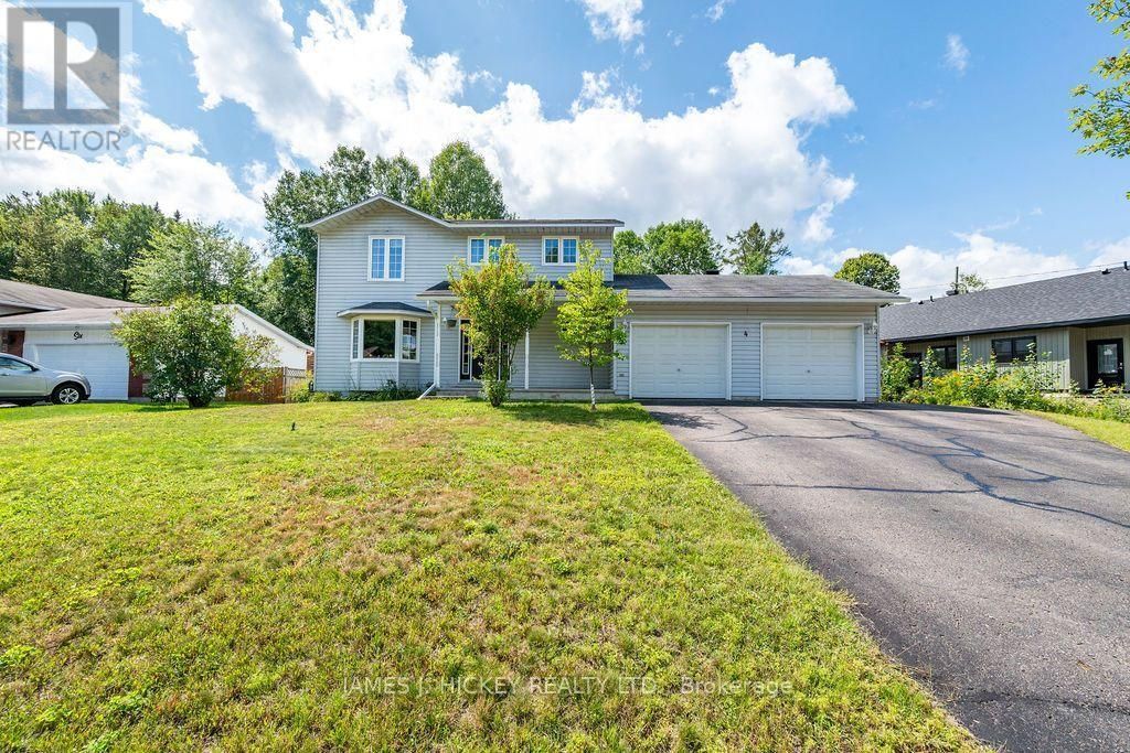 4 Banting Drive, Deep River