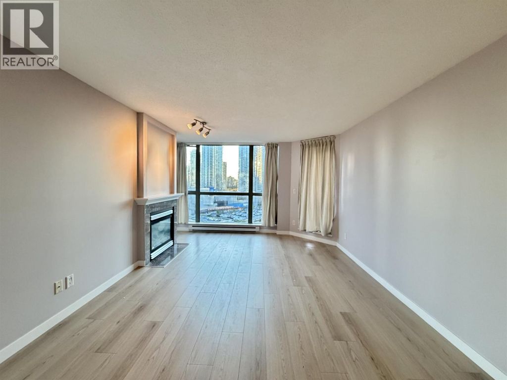1305 4788 Hazel Street, Burnaby