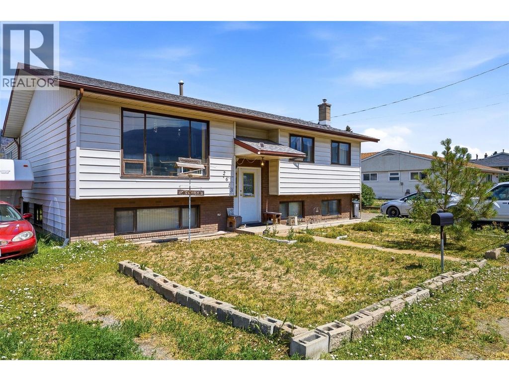 2613 Coutlee Avenue, Merritt