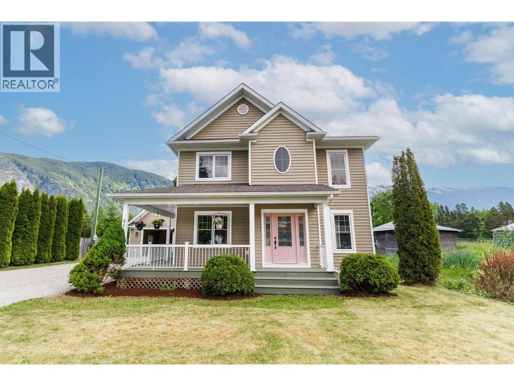 3561 Cottonwood Crescent, Terrace