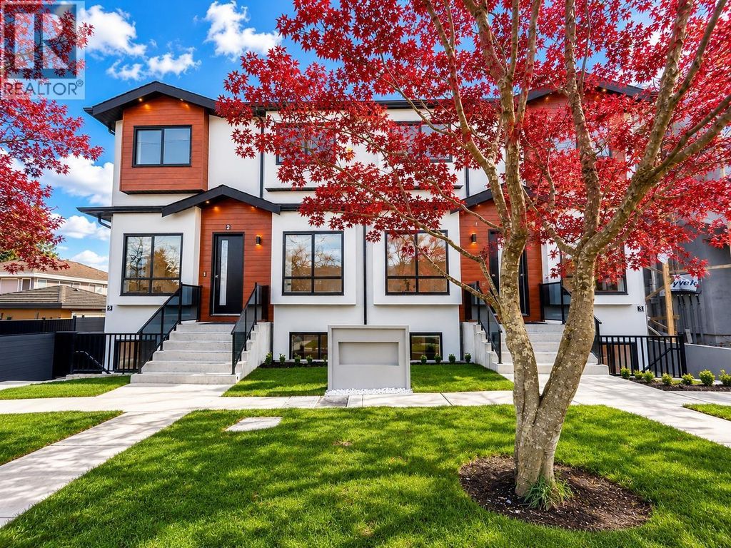 4 6692 Napier Street, Burnaby