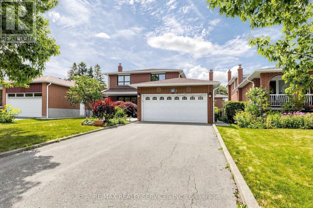 25 Malcolm Crescent, Brampton (central Park)