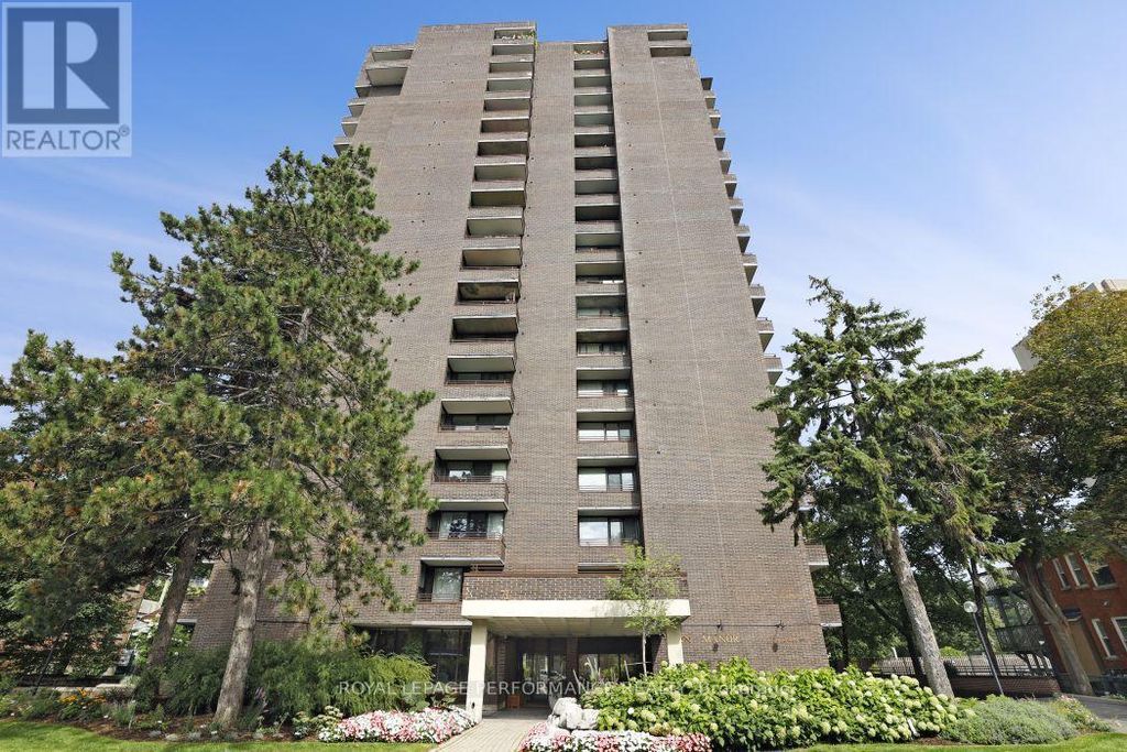 1801 - 71 Somerset Street W, Ottawa