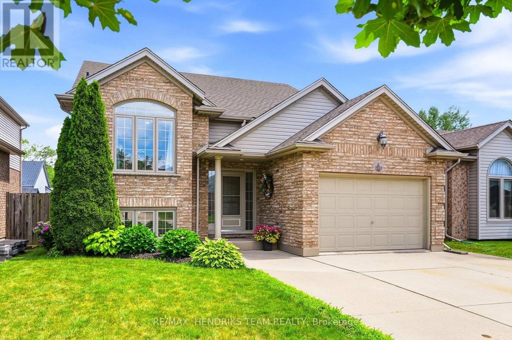 7032 Kelly Drive, Niagara Falls (forestview)