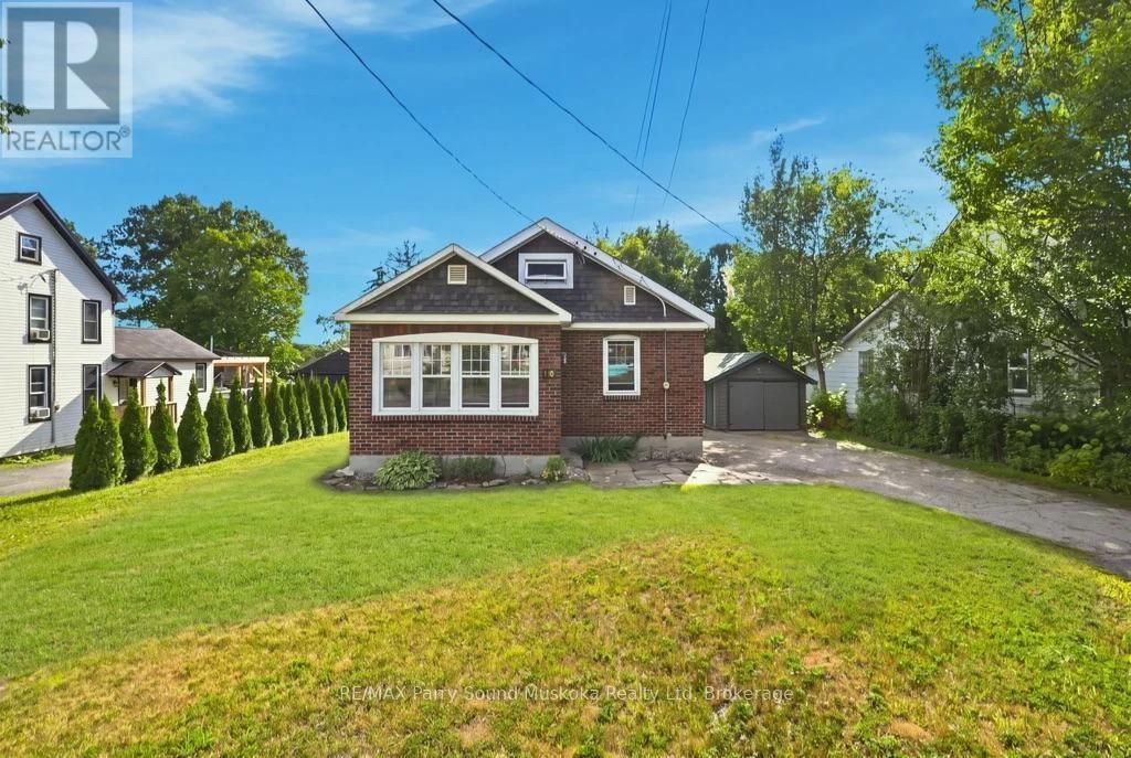 40 Waubeek Street, Parry Sound