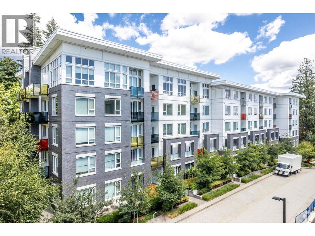 11* 9250 University High Street, Burnaby