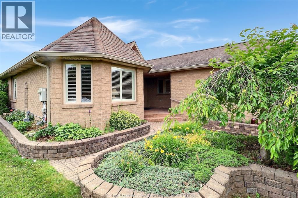 1099 Imperial Crescent, Windsor
