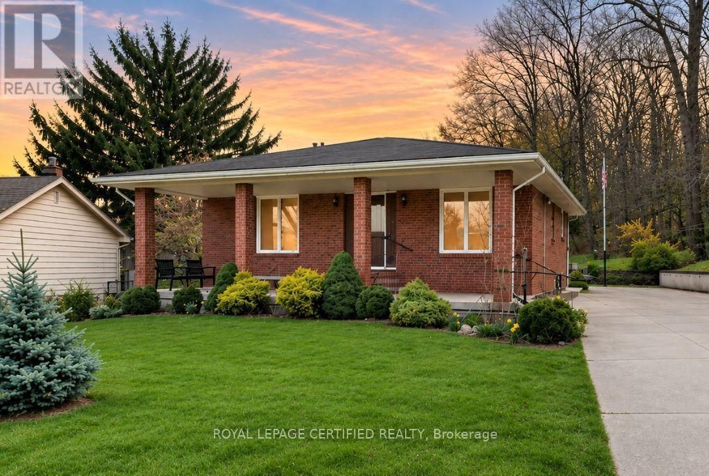 84 Homeside Avenue, Hamilton (stoney Creek)