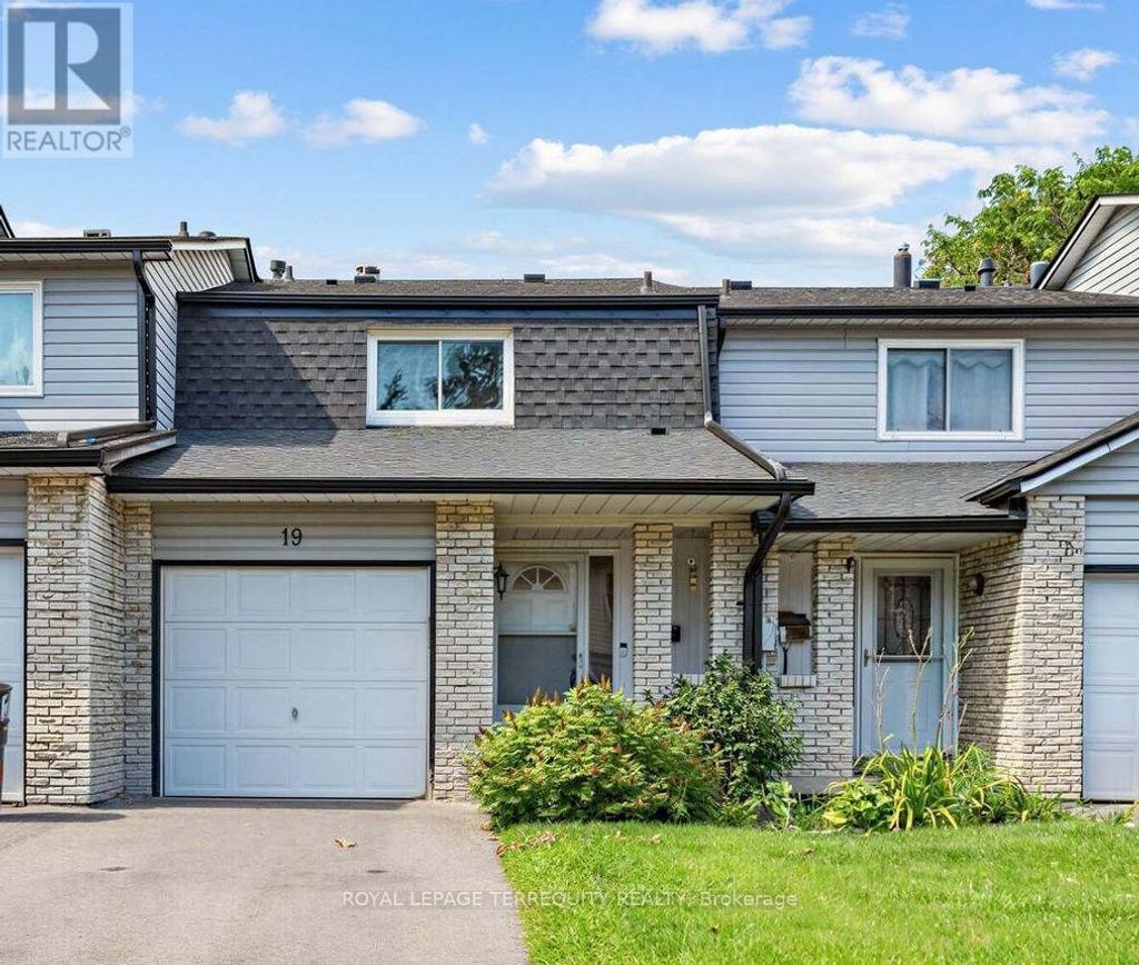 19 - 1330 Trowbridge Drive, Oshawa (centennial)