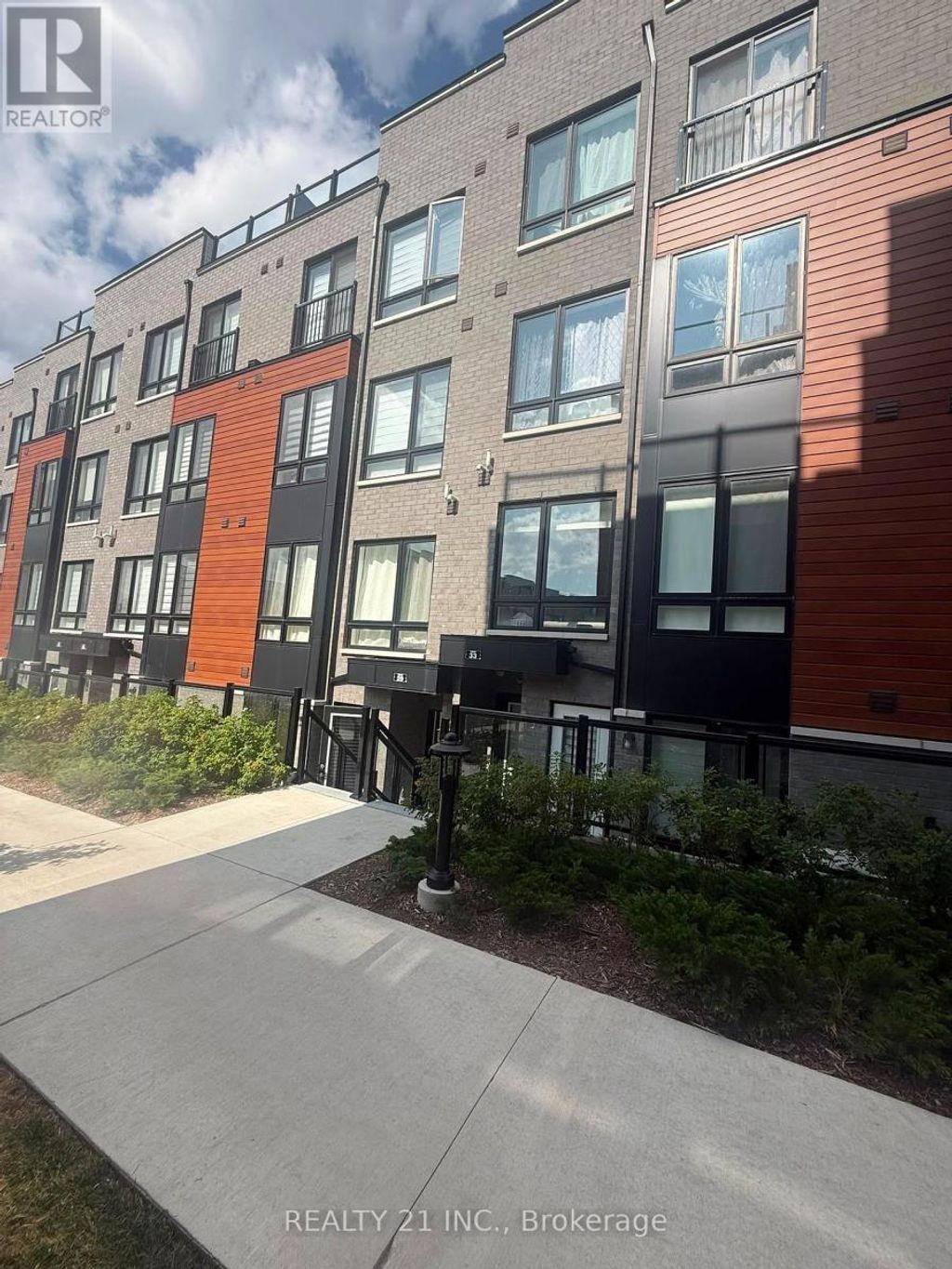 29 - 30 Liben Way, Toronto (malvern)