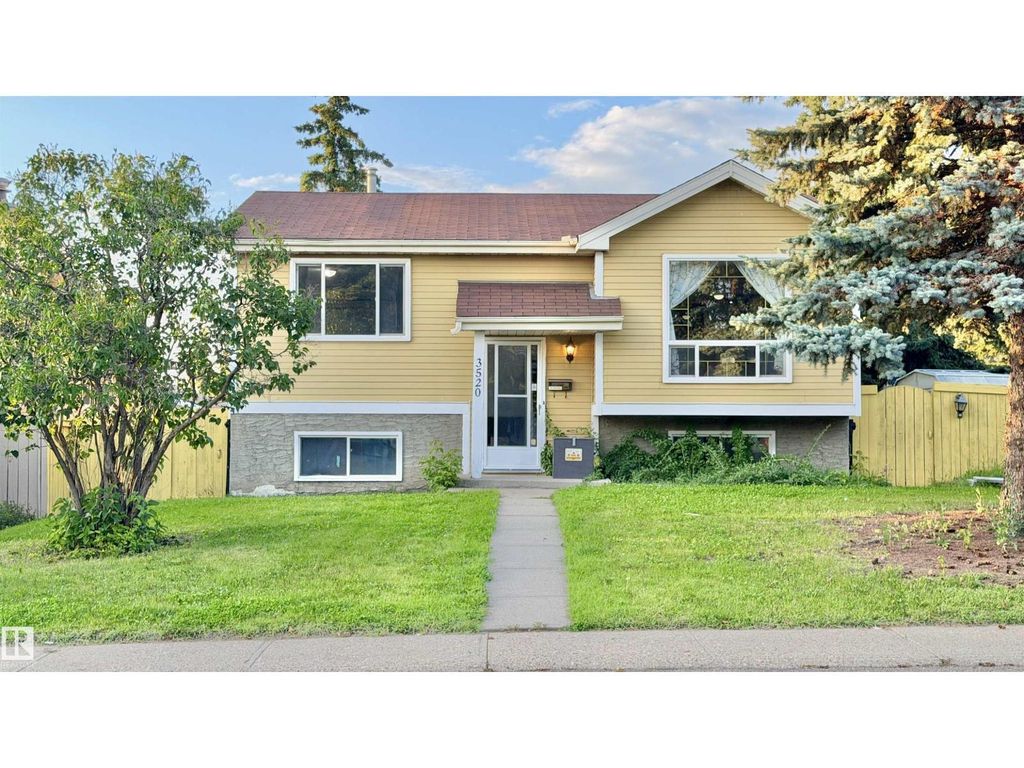 3520 17b Av Nw, Edmonton