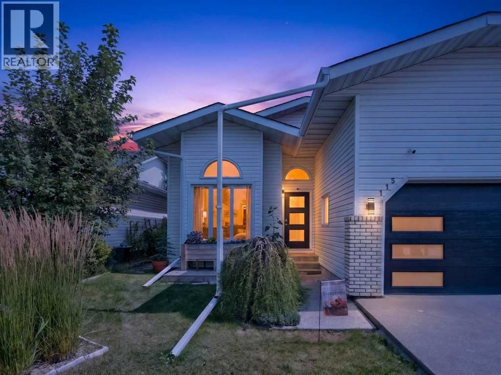 115 Wood Valley Court Sw, Calgary