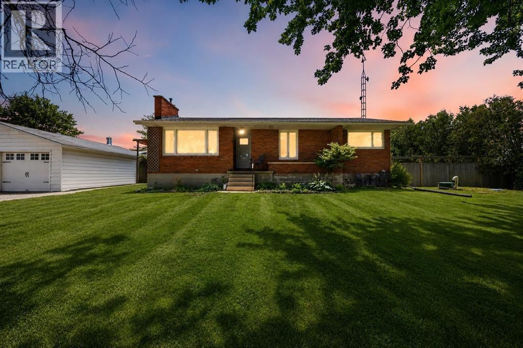 1933 Plank Road, St Clair