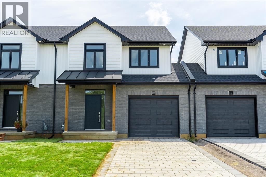 253 Mctavish Street, Strathroy