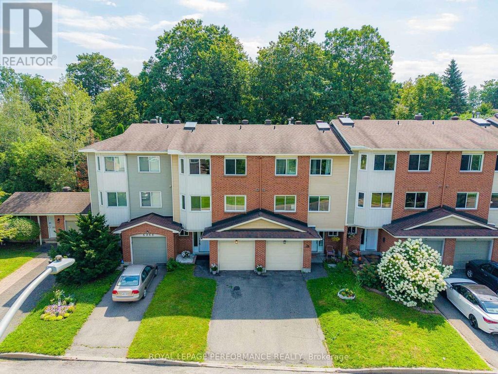 6966 Bois Avenue, Ottawa