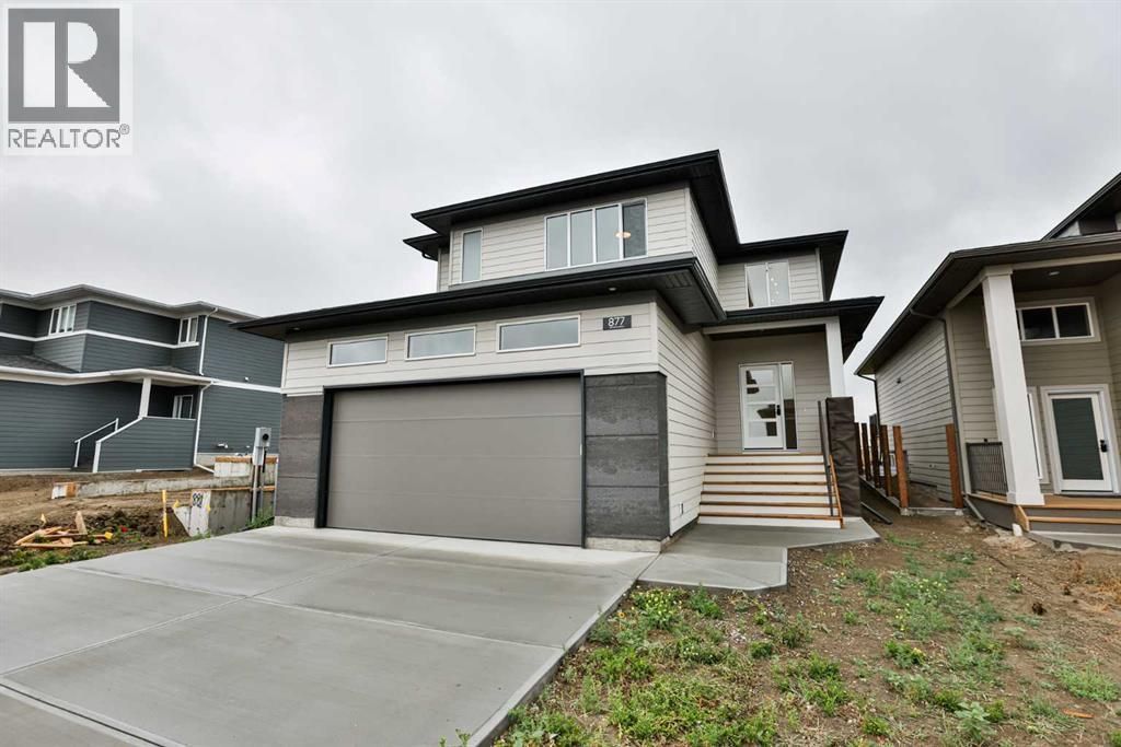 877 Devonia Circle W, Lethbridge