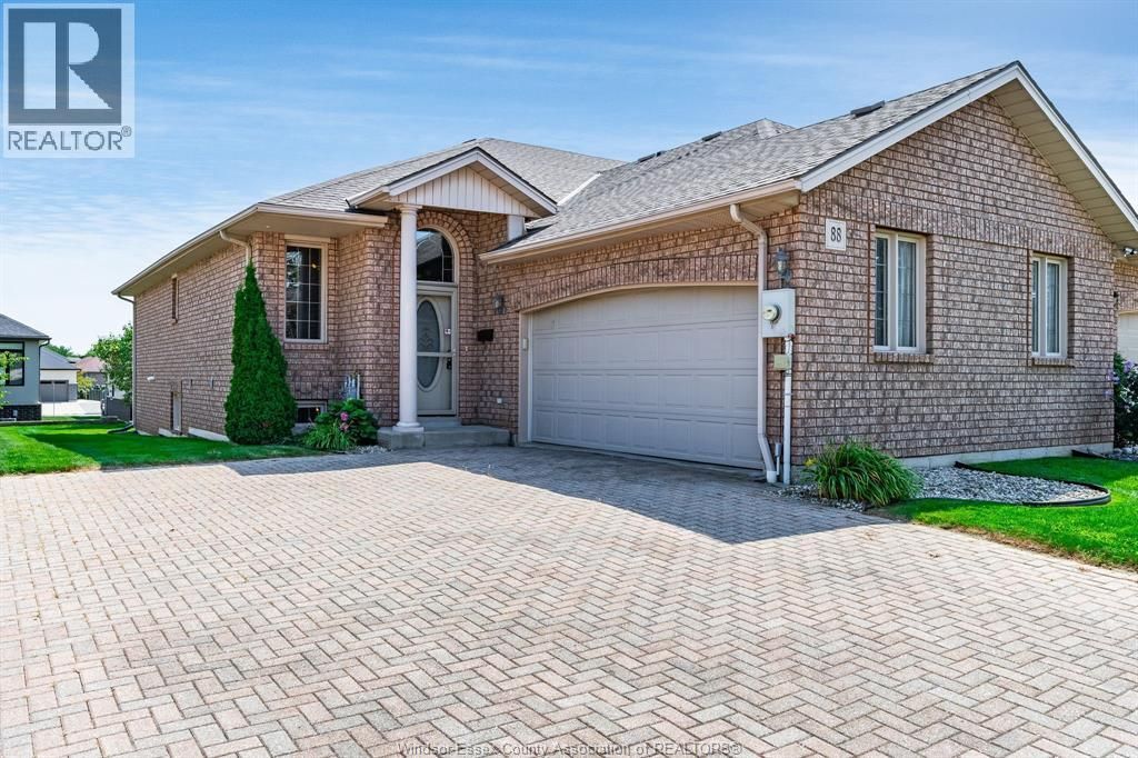 88 Theresa Trail, Leamington