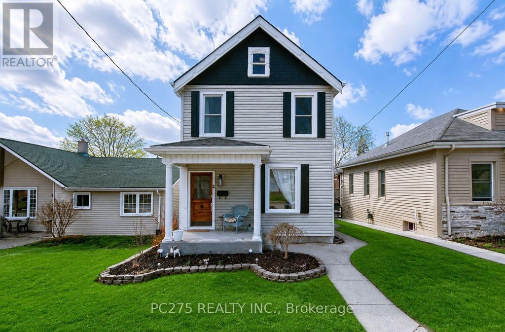 92 Walnut Street, Brant (paris)