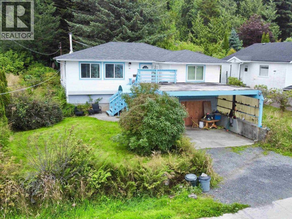 743 Evergreen Drive, Port Edward