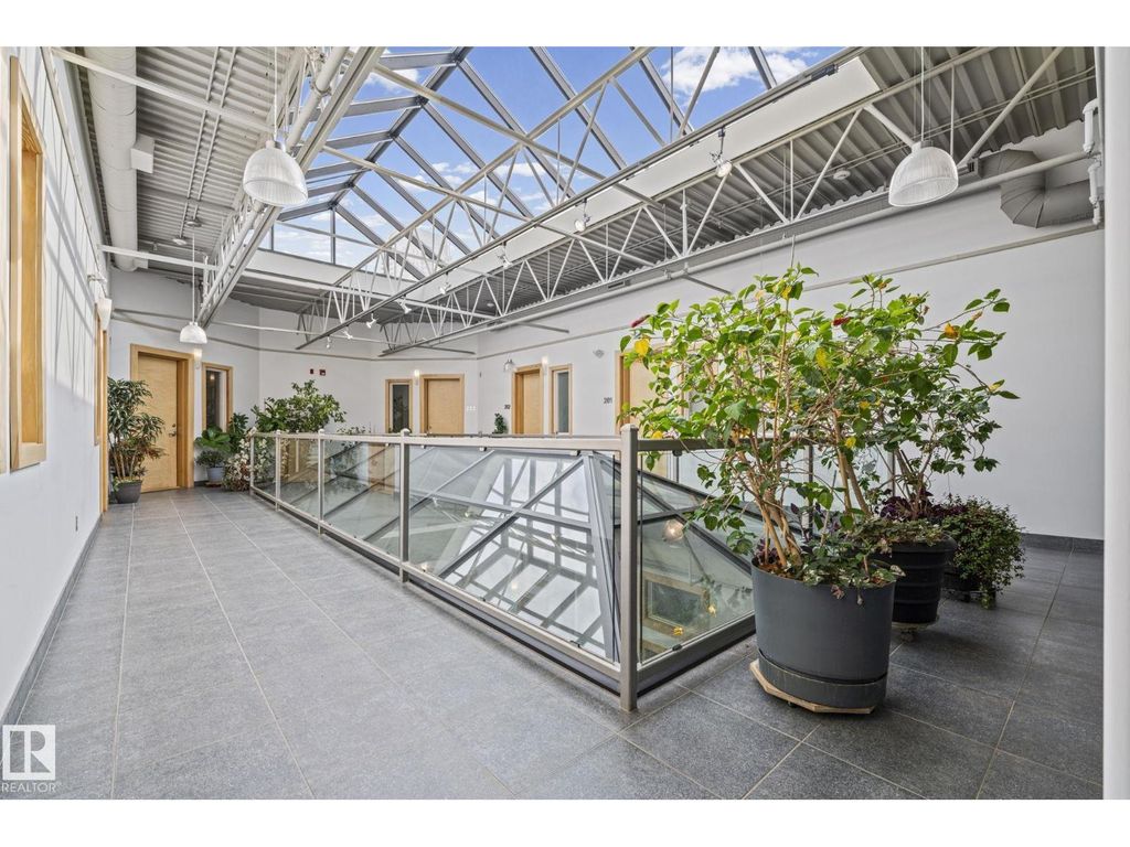 #205 10265 107 St Nw, Edmonton
