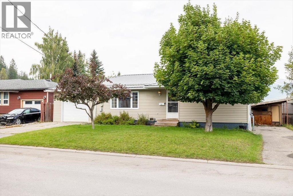 831 Michel Road, Elkford