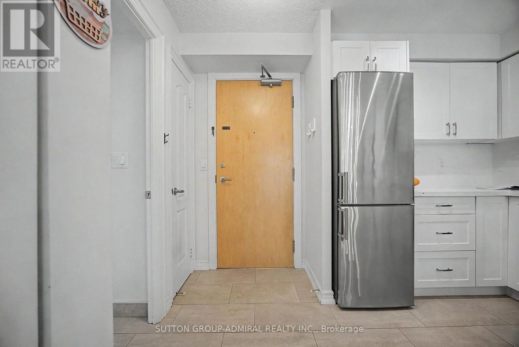 706 - 212 Eglinton Avenue, Toronto (mount Pleasant West)