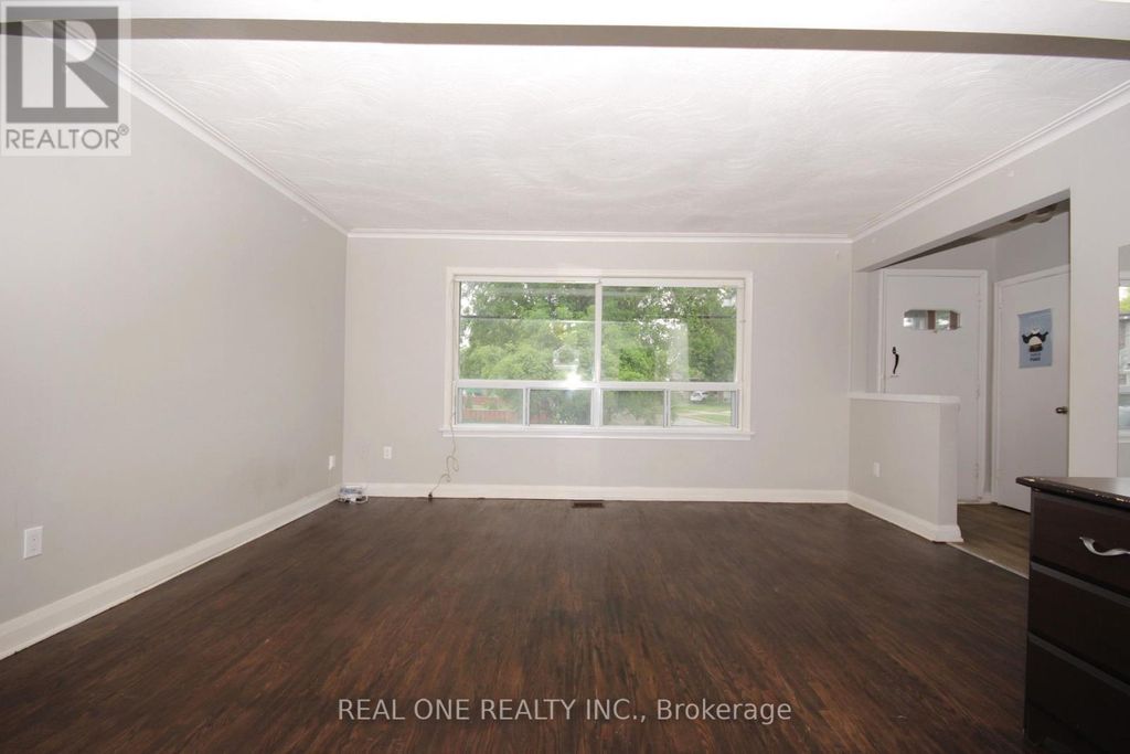 Main - 157 Shropshire Drive, Toronto (dorset Park)
