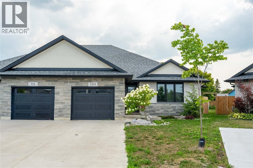 709 Ferdinands Crescent, Sarnia