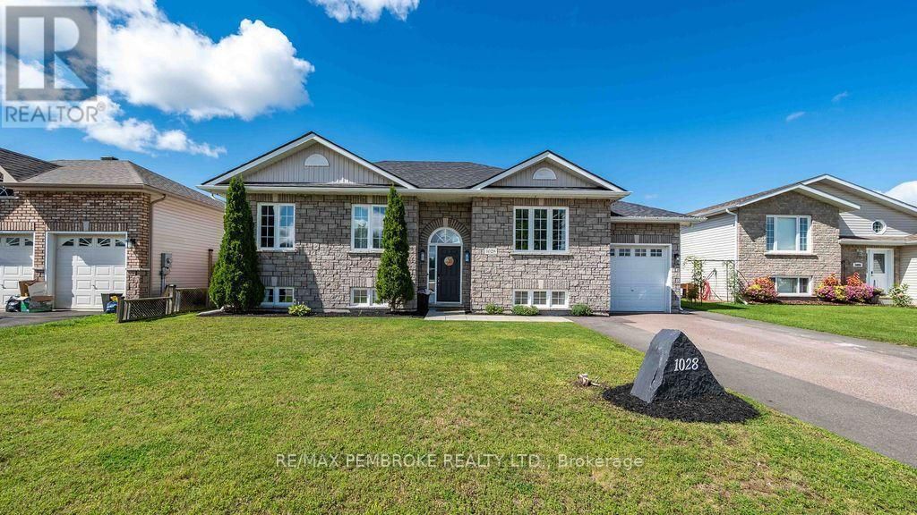 1028 Limestone Trail, Petawawa