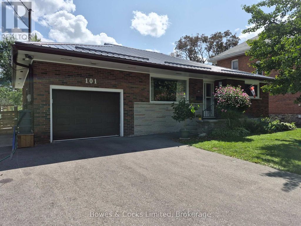 101 Russell Street, Kawartha Lakes (lindsay)