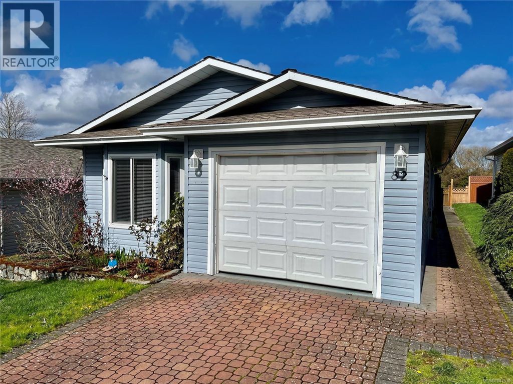 82 Wolf Lane, View Royal