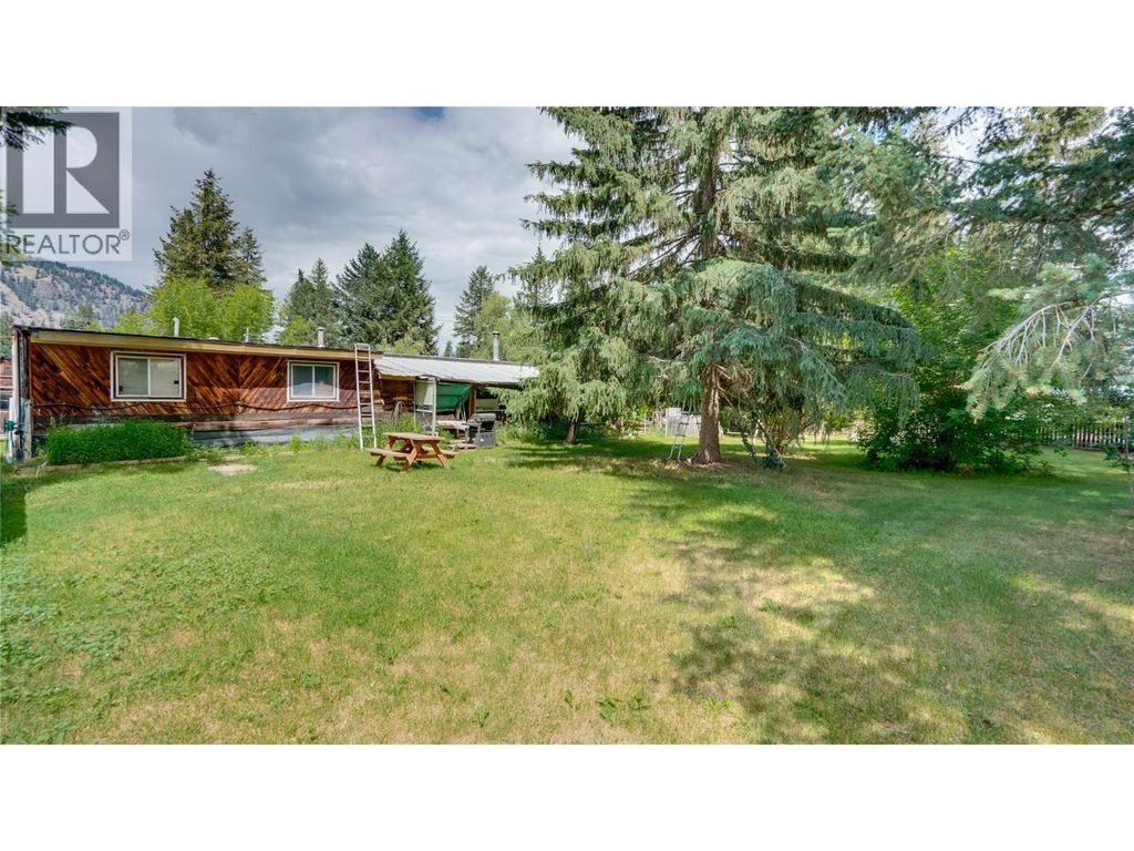 686 Powell Road, Lumby