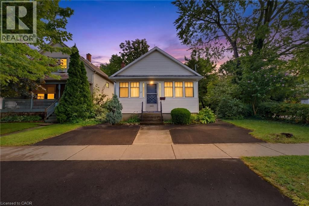 22 Mildred Avenue, St. Catharines