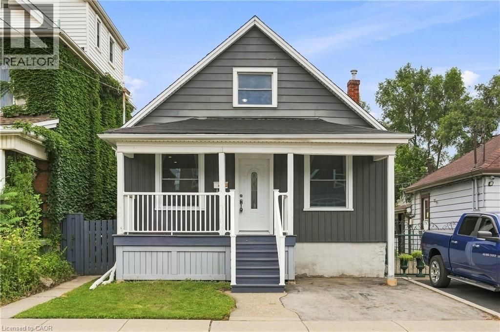 241 Rosslyn Avenue N, Hamilton