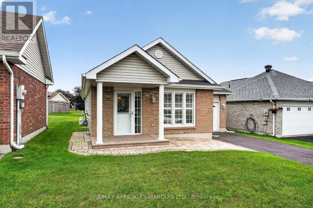 121 Gail Elizabeth Court, Cornwall