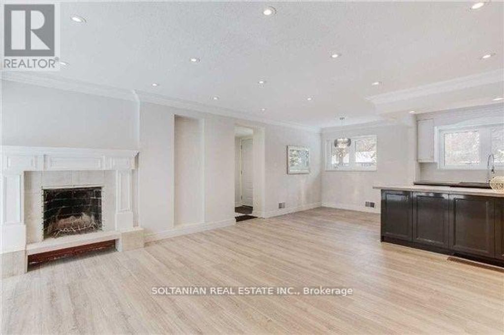 44 Tremont Crescent, Toronto (banbury-Don Mills)