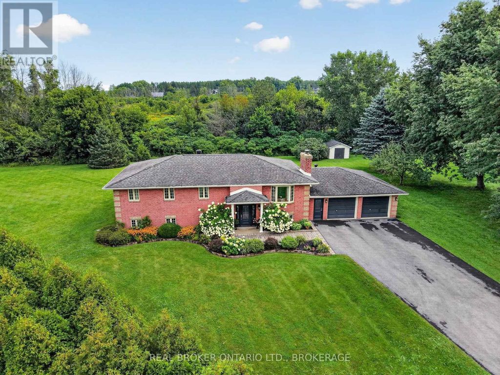 6495 Clifford Avenue, South Glengarry