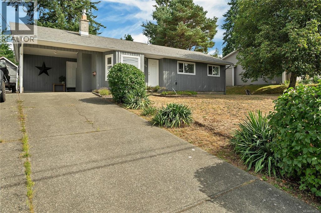 696 Shellbourne Blvd, Campbell River