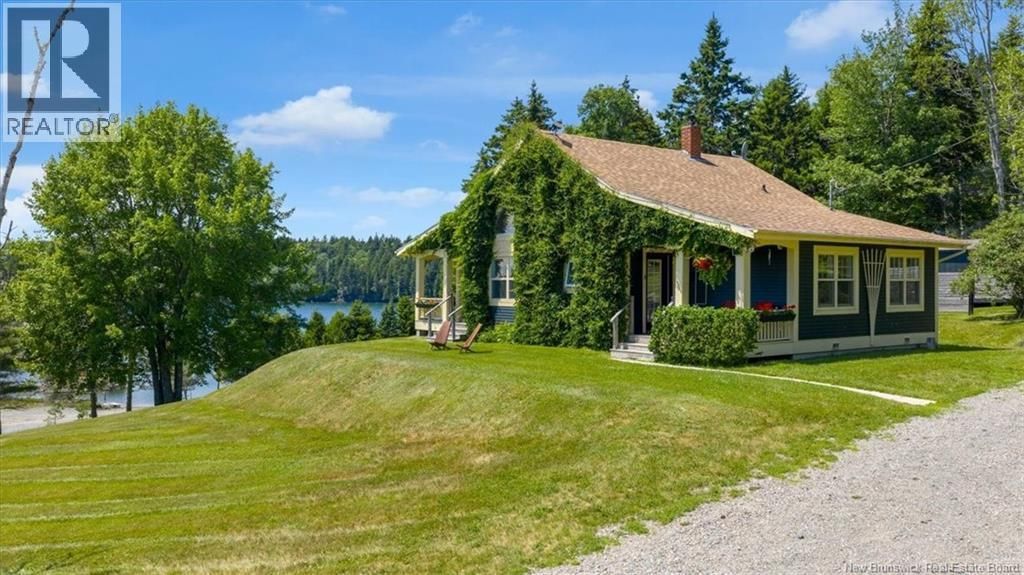 242 Fiander Road, Saint Andrews