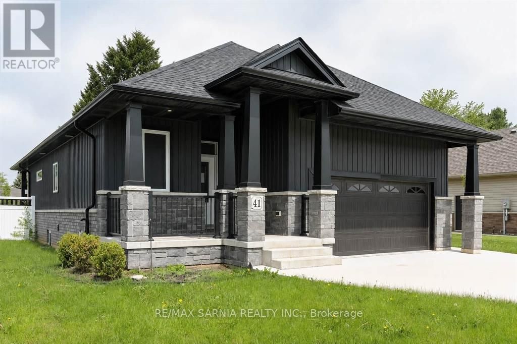 41 Sleepy Meadow Drive W, Chatham-Kent (blenheim)
