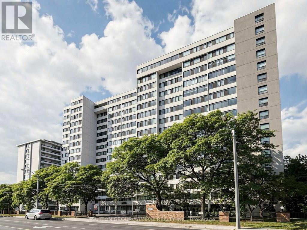 708 - 3000 Bathurst Street, Toronto (englemount-Lawrence)