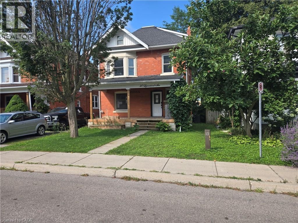 40 Lynnwood Avenue, Simcoe